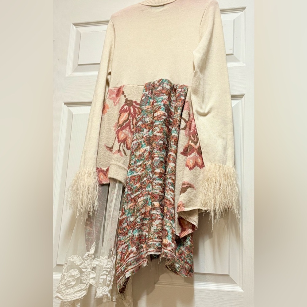 Cream and Floral Patchwork tunic with Feather Details - Picture 3 of 8